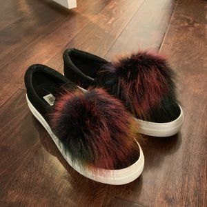 Steve Madden Fluffy Platform sneaker!